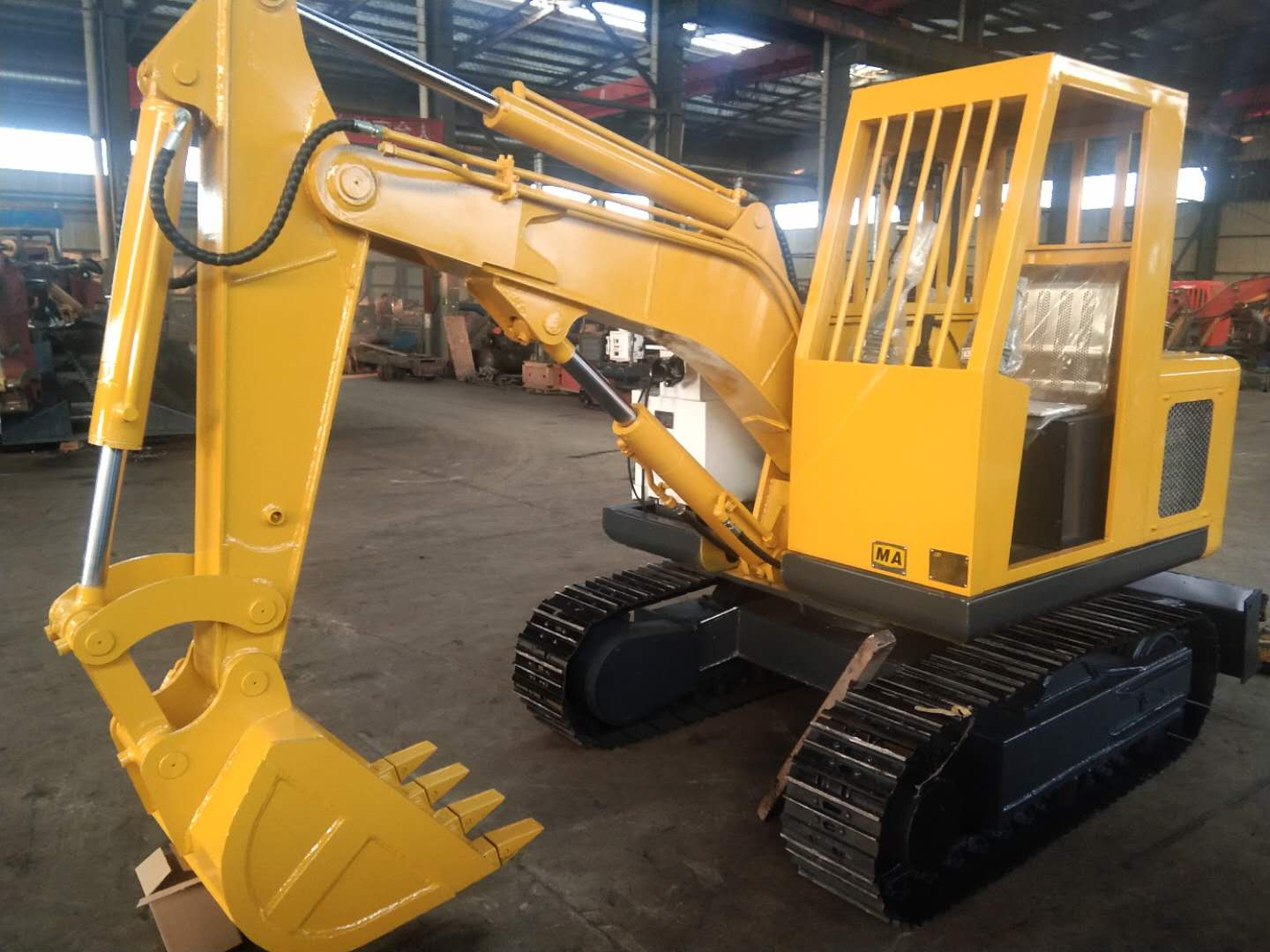 煤礦用柴油機版防爆挖掘機的操作流程