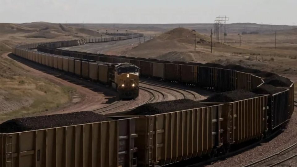 世界上最大的煤礦，含煤面積18萬平方千米，年產(chǎn)量4億噸