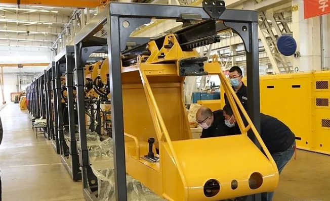 國(guó)產(chǎn)最大牽引力單軌吊機(jī)車研發(fā)成功 填補(bǔ)國(guó)內(nèi)空白！