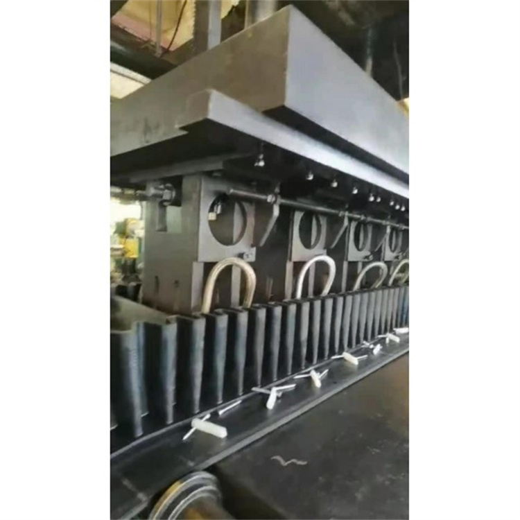 1747982483828664.jpg 大傾角擋邊帶12.jpg