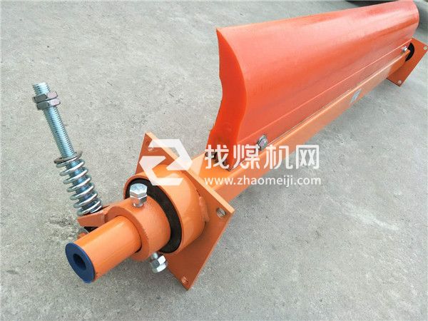 山東皮帶機(jī)聚氨酯清掃器廠家，耐磨聚氨酯清掃器，固達(dá)利輸送帶聚氨酯清掃器